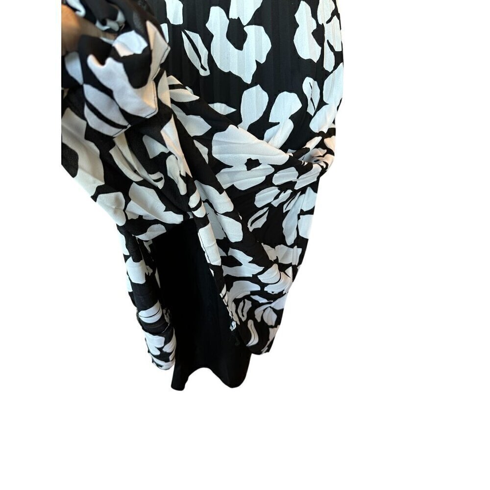 Tahari Arthur S. Levine Women's Pleated Skirt Sz 18 Black White Lined Floral NEW - Picture 10 of 14